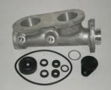 Body brake master cylinder with seals (18 mm)